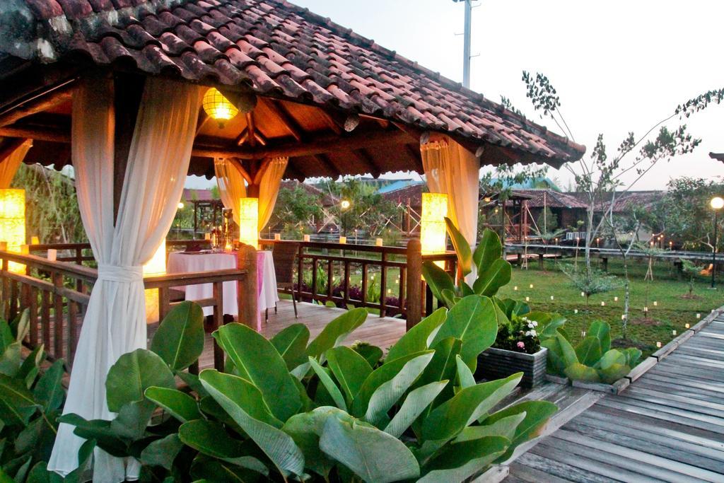 Gardenia Resort And Spa Pontianak Bagian luar foto